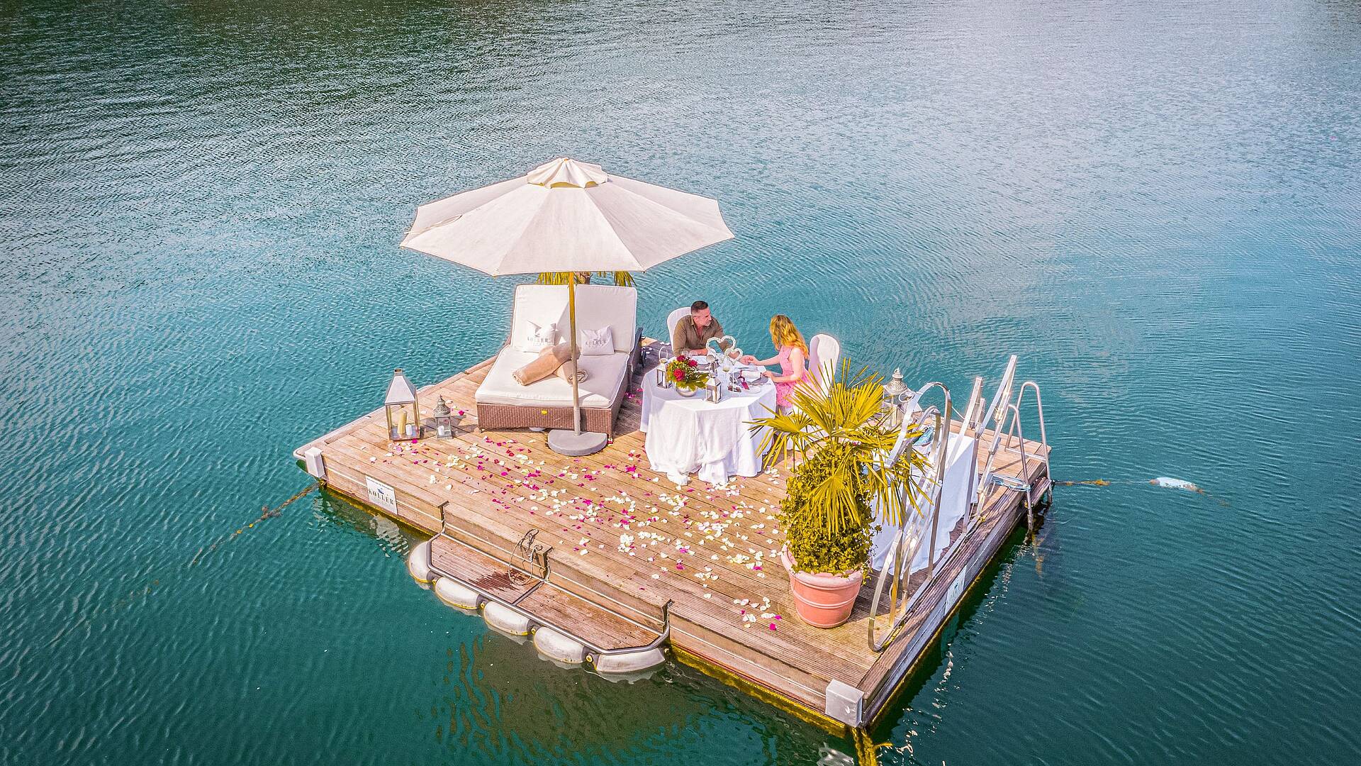 Dinner-Floß im Millstätter See – beliebter Ort für Heiratsanträge