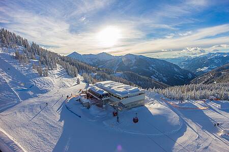 Slittino sulla montagna sportiva di Goldeck